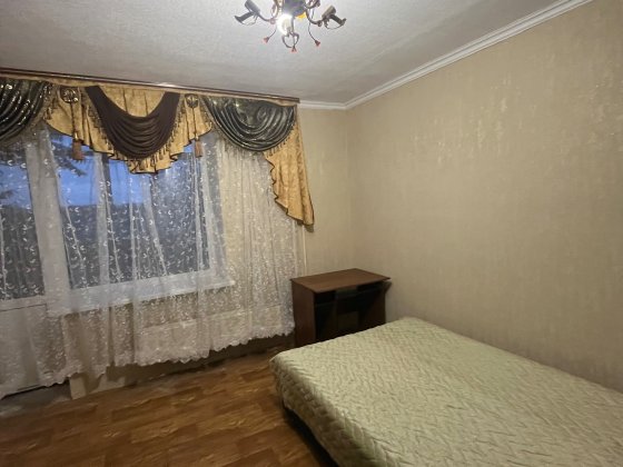 1 кімнатну квартиру 5 м-н Лозова