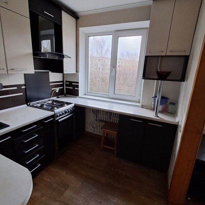 Продам трикімнатну квартиру на 2 му мікрорайоні - фото 1