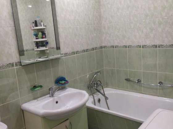 Продам 3-комнатную квартиру. г. Лозовая Лозова