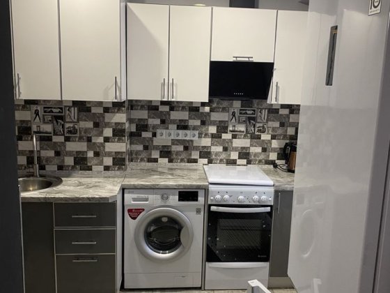 Продам власну квартиру Лозова