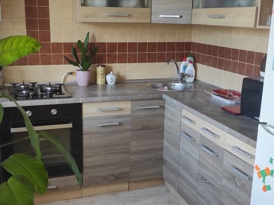 район Ворошиловка остановка молодёжная Марганец