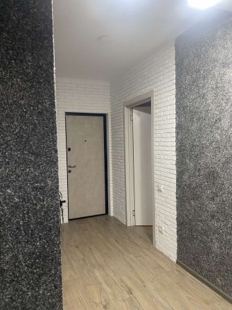 Продам 1 кім.кв .з капремонтом на 4м м-ні - фото 1