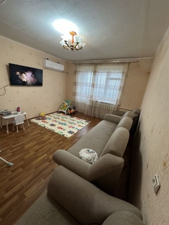 Продам трехкомнатную квартиру в центре города Лозовая - фото 1