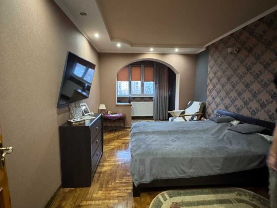 Продається 3-кімнатна квартира в районі Росвигово, м. Мукачево Мукачево