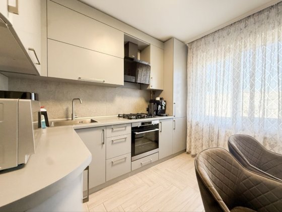 Продаж 2к квартири вул. І.Зріні Мукачево