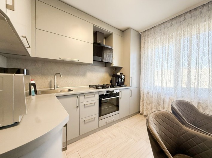 Продаж 2к квартири вул. І.Зріні - фото 1