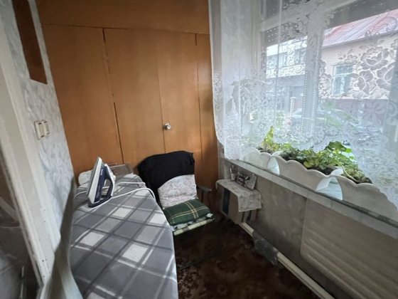 Продаю 3-х кімнатну 95 квадратів в центрі міста Мукачеве