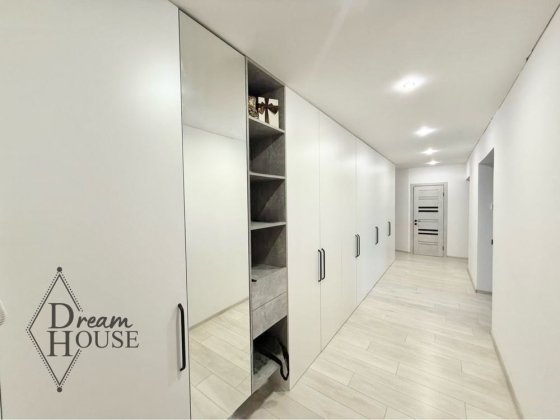 Продаж ексклюзивної великої 3 кімнатної квартири з автономним опалення Нововолинськ