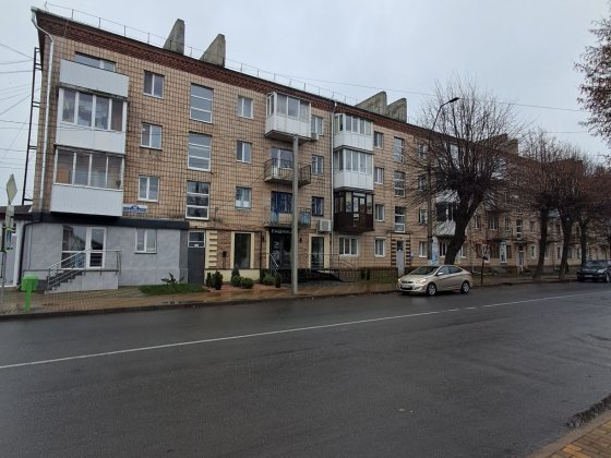 Продаж 3-кімнатної квартири! Звягель