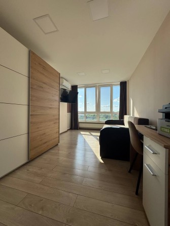 Продаж 2к квартири, з меблями та капітальним ремонтом - фото 1