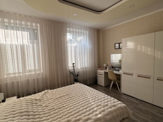 Продам 3х кімнатну квартиру Звягель