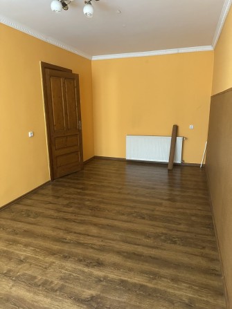 Терміново продається велика гарна, світла 3 кім кв,в м Мукачево!! - фото 1