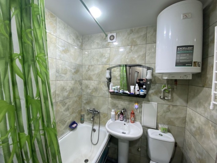 Продам однокомнатную квартиру с ремонтом в центре - фото 1