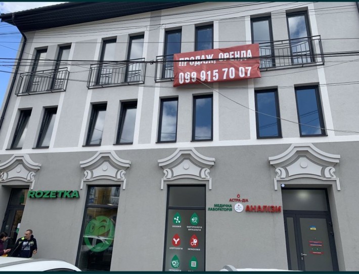 Продається 2-кімнатна квартира в центрі Мукачева - фото 1