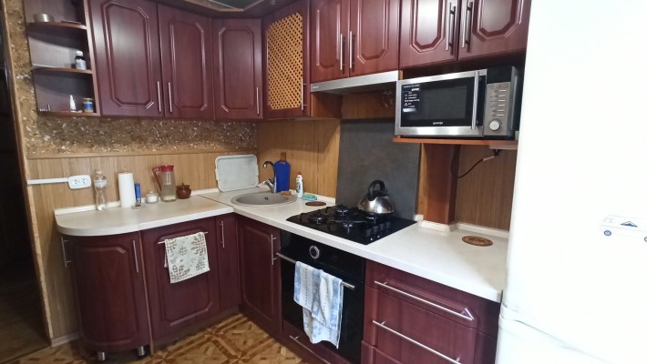 Продам 2к. квартиру в центре с газовым автономным отоплением. - фото 1