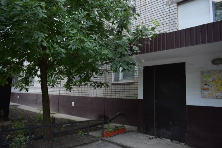 Продам трехкомнатную квартиру - фото 1