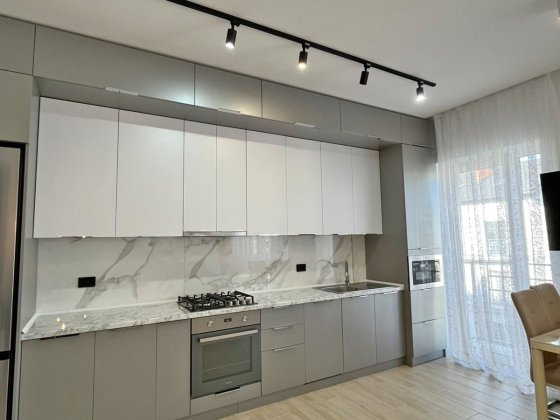 Продається крута велика трикімнатна квартира Мукачево