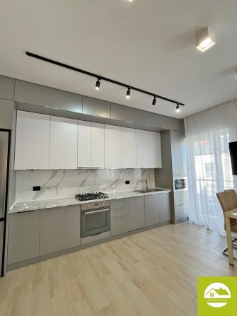 Продається крута велика трикімнатна квартира - фото 1