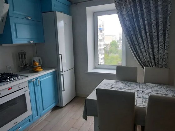 Продам 3-кімнатну квартиру Самар