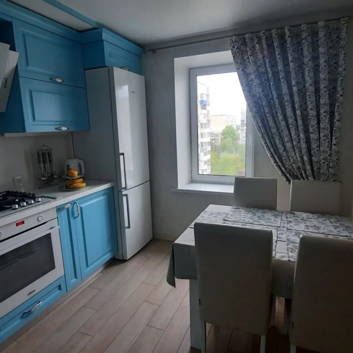 Продам 3-кімнатну квартиру - фото 1