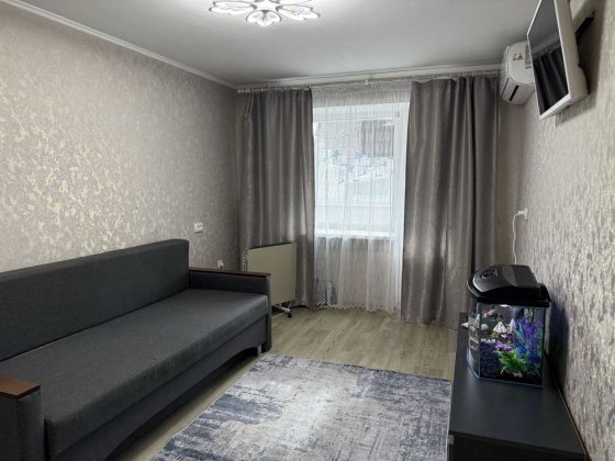 Продам 2-к квартиру Павлоград