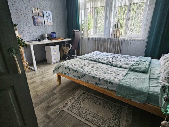 Продаю свою 2 кімнатну квартиру в центрі міста з власною ділянкою Самар