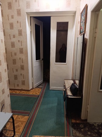 Продам квартиру- 3 кімнати в центрі міста - фото 1