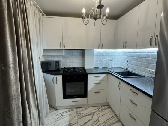 Срочно продам двухкомнатную квартиру с евроремонтом в центре Самар