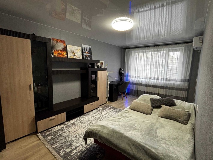 Продаю 1-кімнатну квартиру з меблями в Павлограді (район 40 років) - фото 1