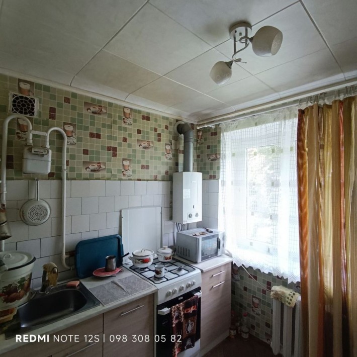 Продам 2х комнатную квартиру по ул З. Белой - фото 1