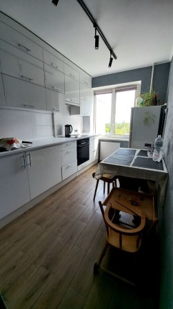 ПРОДАМ 2-кімнатну квартиру в м. Самар, район Острову.

Квартира розташ - фото 1