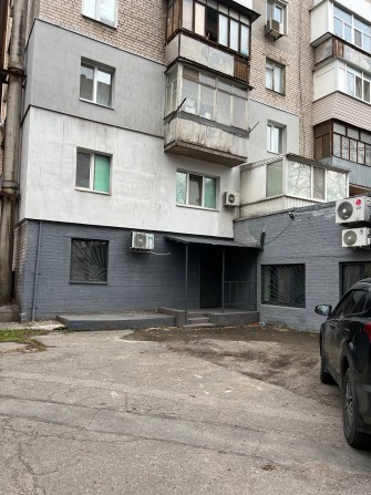 Оренда офісу з окремим входом 100 м² — готовий до роботи Локація: сучасний та зручний район біля ТР - фото 1