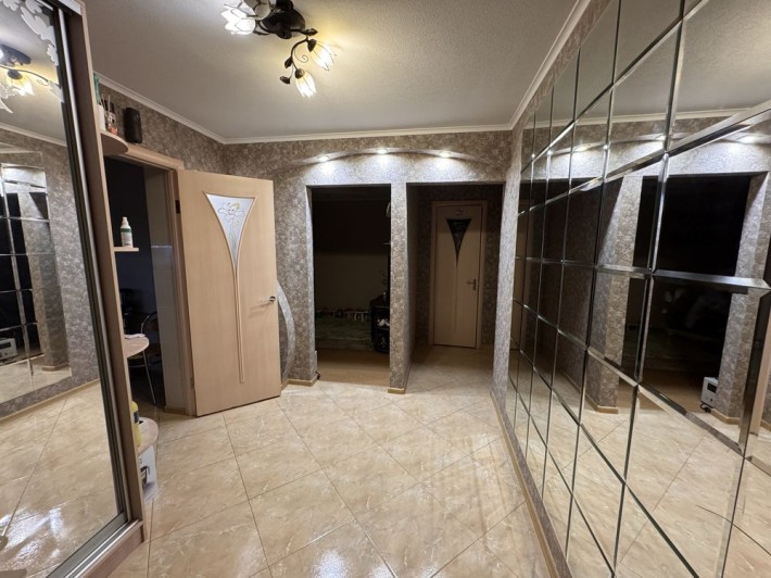 Продам квартиру,центр КУБ - фото 1