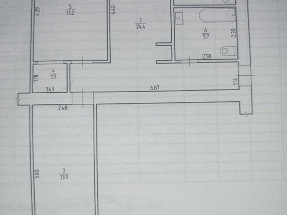 Продається 3-кімнатна квартира з індивідуальним опаленням. Центр міста Прилуки