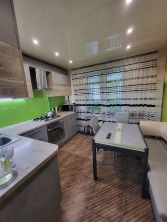 3К квартира в центрі міста Павлоград - фото 1