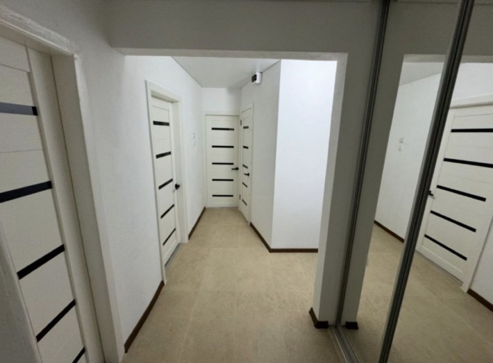 Продам 3 км квартиру в Новомосковске - фото 1