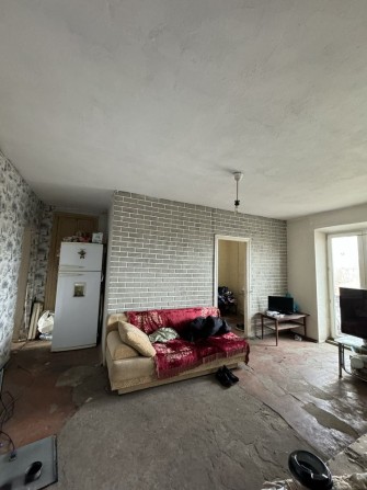 Продам 3 квартиру в центре под ремонт - фото 1