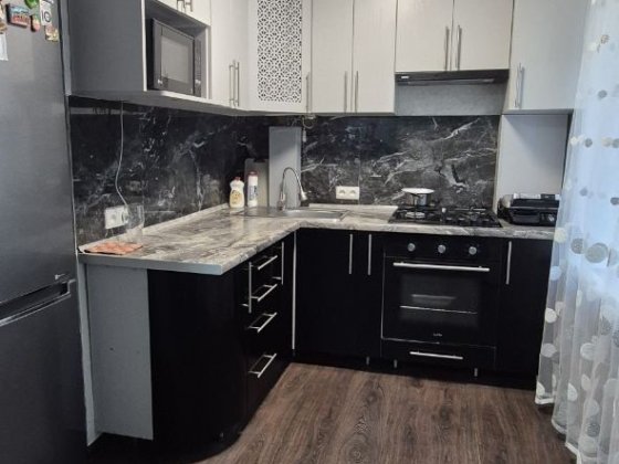 ПРОДАМ 3-кімнатну квартиру в м. Самар, район Податкової.

Квартира роз Самар