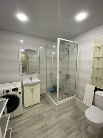 Продам двухкомнатную квартиру с ремонтом с мебелью и техникой - фото 1