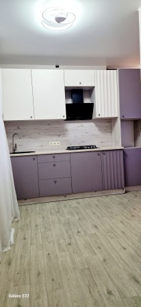 Продам 2о квартиру  площа Героїв - фото 1