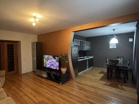 Продам 3-кімнатну квартиру Сарни