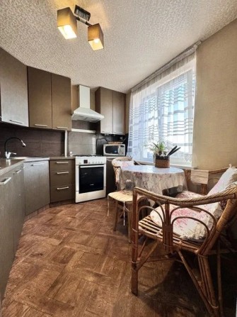 Продам трёхкомнатную квартиру по ул. Никиты  Головко. - фото 1