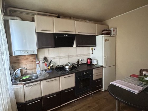 Продам 2-кімнатну квартиру,  район 8 школи Самар