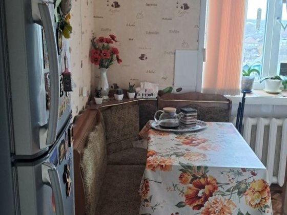 Продам 2-х кім.кв горветка Павлоград