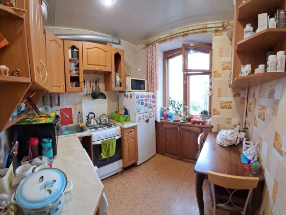 Продам двух ком. квартиру в г. Самарь ( Новомосковск) Самар