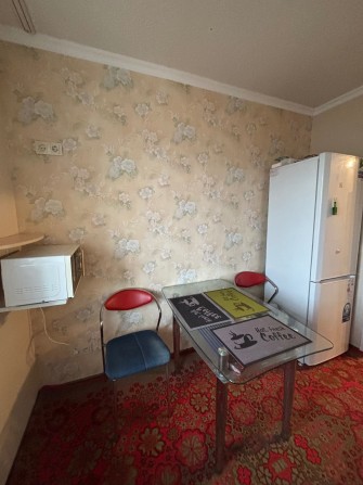 Продам 3-х кімнатну квартиру в центрі міста. Торг - фото 1