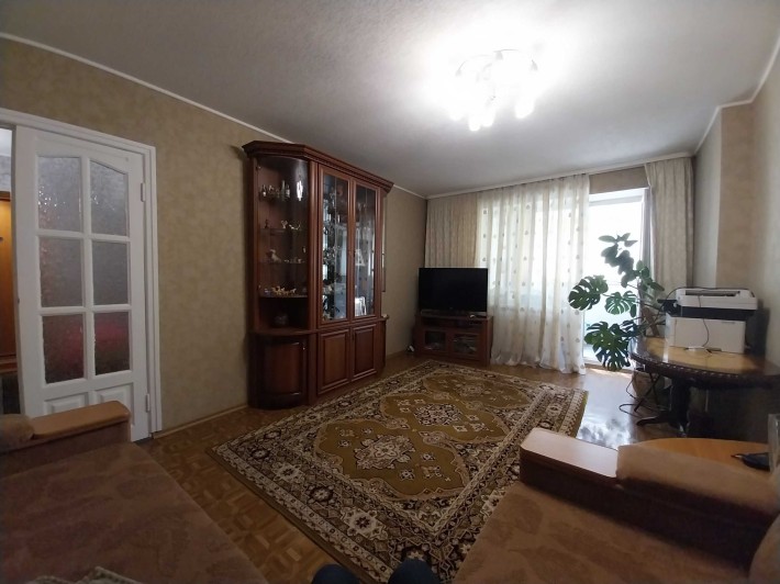 Продам хорошую 3к. кв. в хорошем доме. - фото 1