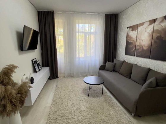 Продам двокімнатну квартиру в центрі міста Самар Самар