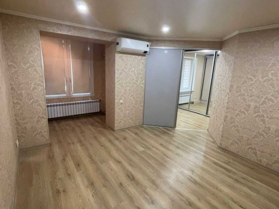 Продается 3-комнатная квартира в центре, 63 м2, чехпроект. Славянск
