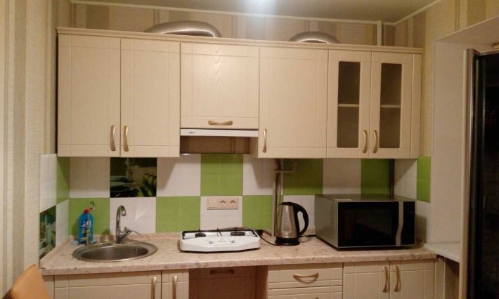 Продается 2-х комнатная квартира в районе ЖД Вокзала. - фото 1